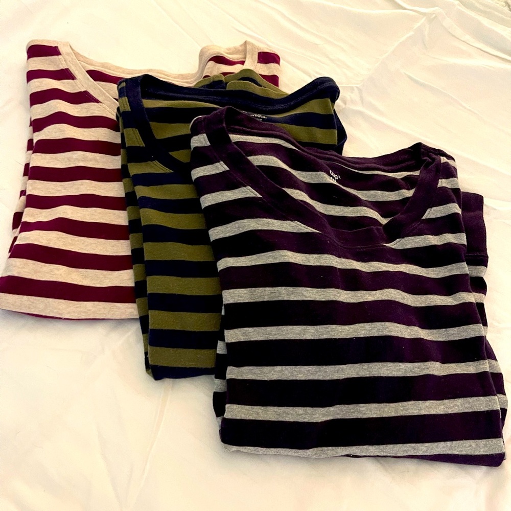 Bundle of 3 long sleeve Gap T shirts